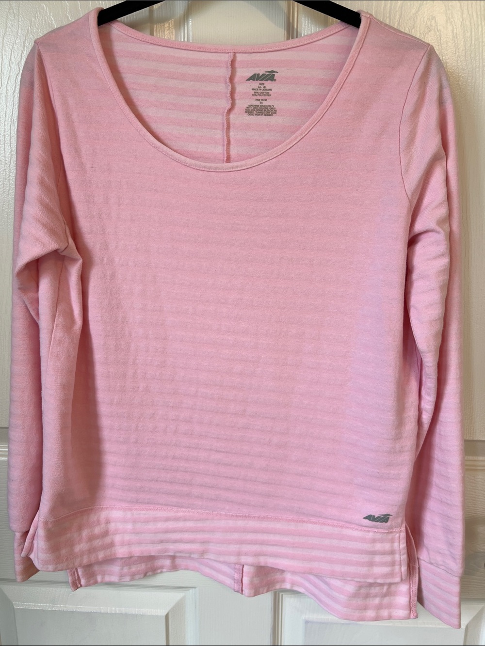 Avia Women’s Long-Sleeve Scoop Neck Top — Pink